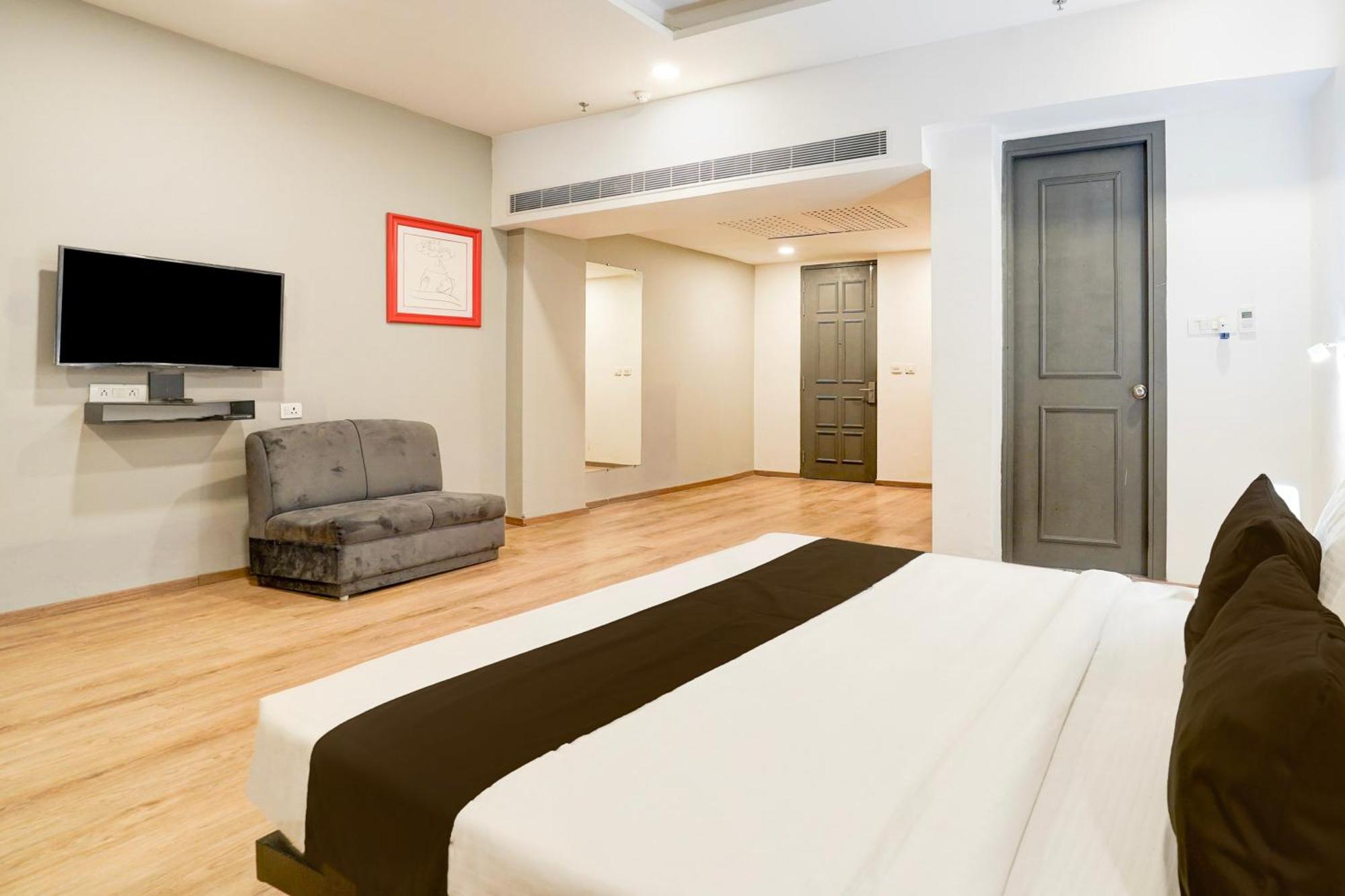 ホテル Super Townhouse Gomti Nagar Matiyari Chinhat エクステリア 写真