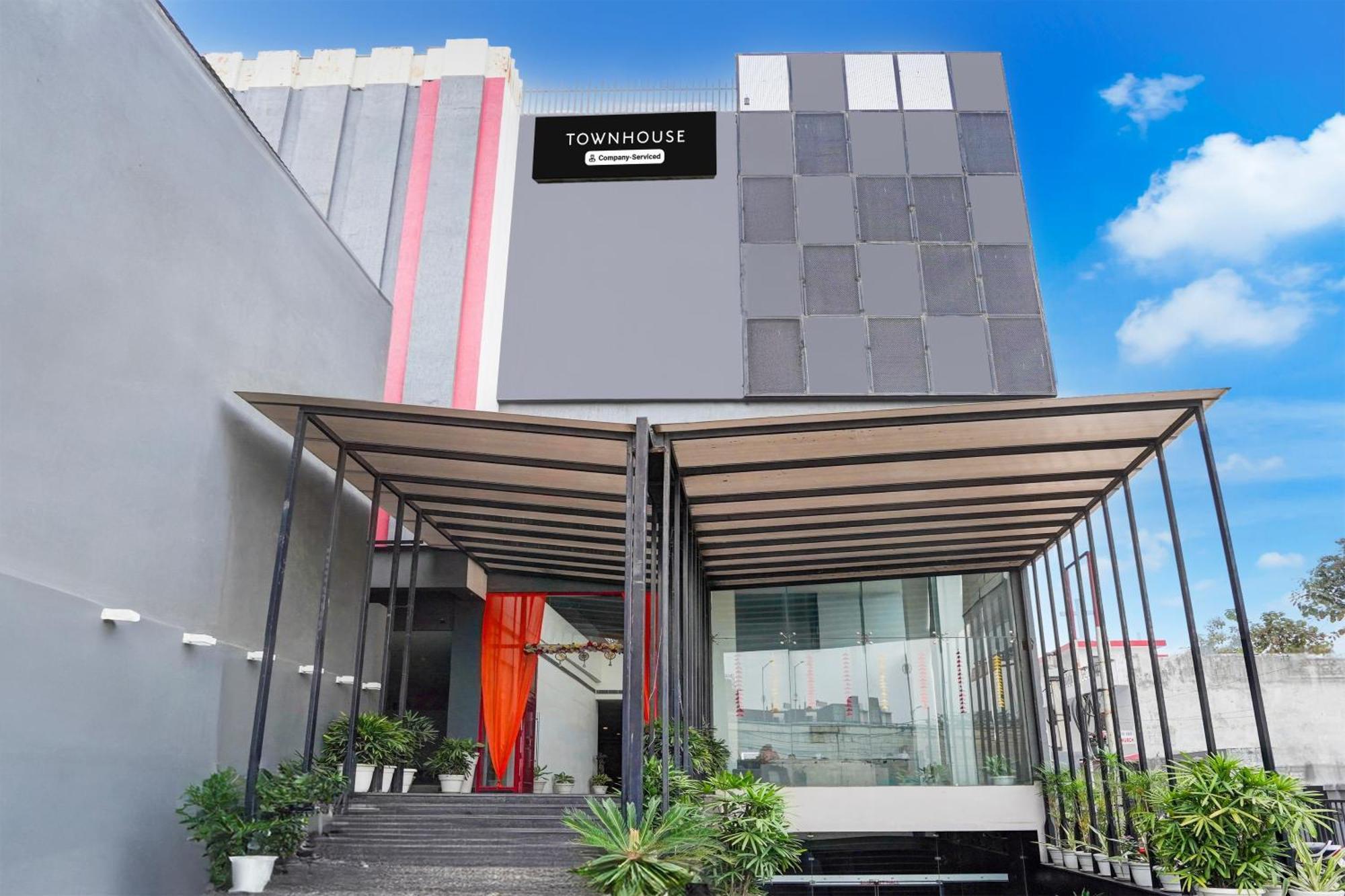 ホテル Super Townhouse Gomti Nagar Matiyari Chinhat エクステリア 写真
